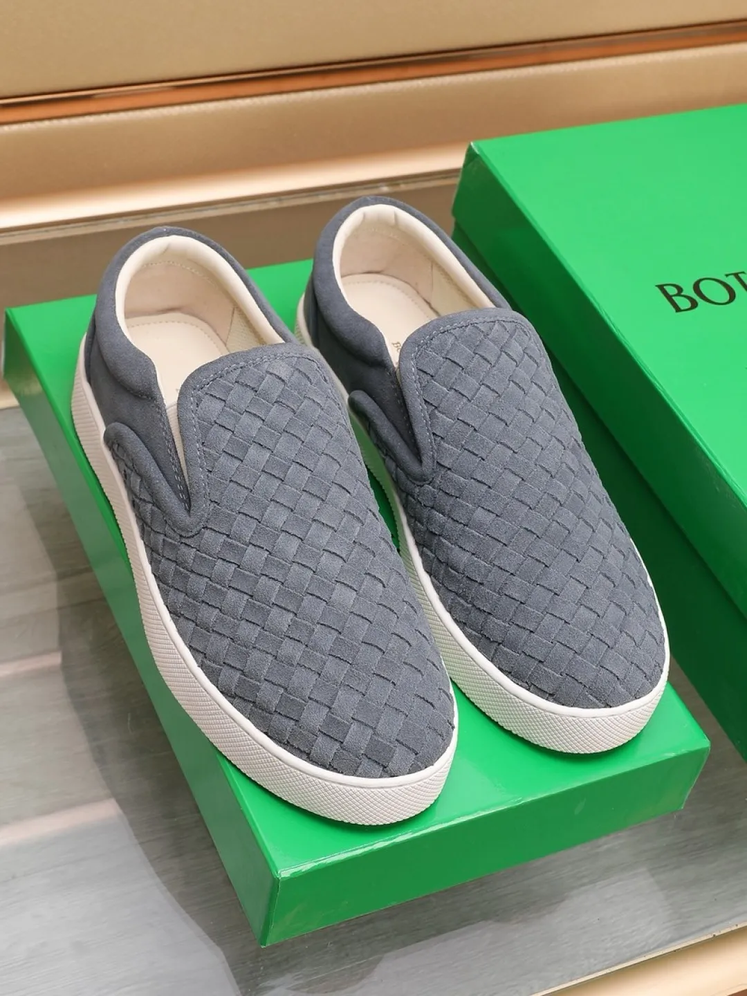 Men's men's shoes 💰Men's shoes 💰440💰🔥[BV] series of top purchasing agents 🔍Imported first-layer cowhide woven surface, cowhide foot pads lining environmentally friendly ♻️Does not fade, 💪Sole: Rubber combination original factory special original outsole ⚠Original and single goods 🔍🔍You can come in and out at will, welcome to compare ⚠Number of sizes: 38-44
